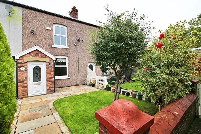 2 Bedroom Cottage For Sale In Andrews Terrace, Westhoughton, Bolton, BL5