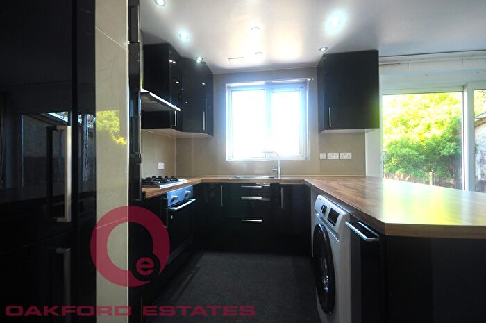 3 Bedroom Semi-Detached House To Rent In The Mall, Harrow, HA3