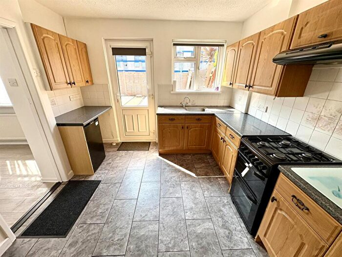 3 Bedroom Terraced House For Sale In Church Road, Portsmouth, PO1