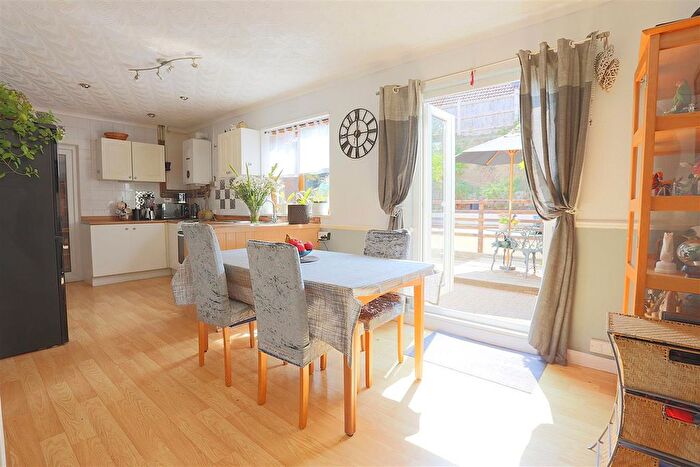 3 Bedroom Semi-Detached House For Sale In Awdelett Close, Lawrence Weston, Bristol, BS11