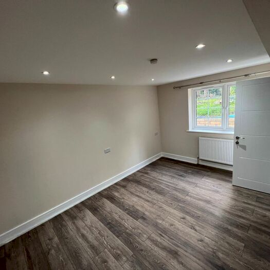 1 Bedroom Flat To Rent In Harvil Road, Uxbridge, UB10