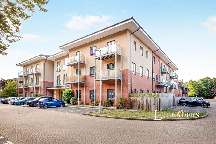 1 Bedroom Apartment To Rent In Weyside Park, Godalming, GU7