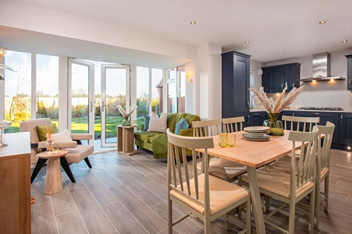 4 Bedroom Detached House For Sale In Henley Gate, Ipswich, IP1