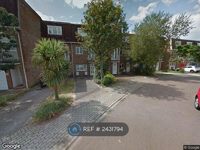 1 Bedroom Flat To Rent In Blossom Close, London, W5