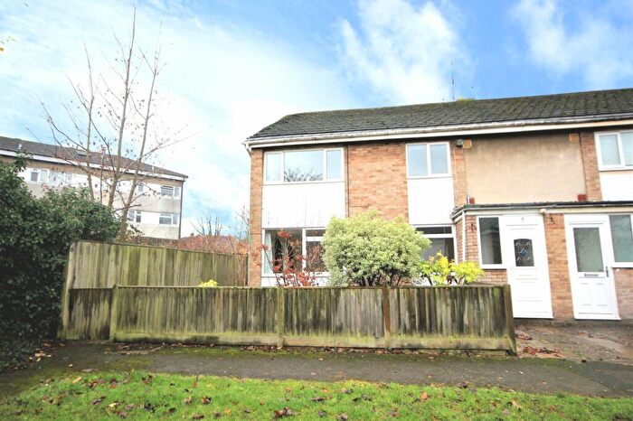 2 Bedroom Property To Rent In Mowbray Drive, Tilehurst, Reading, Berks, RG30