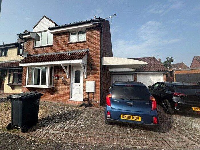 3 Bedroom Semi-Detached House To Rent In Woollaton Close, Grange Park, Swindon, Wiltshire, SN5