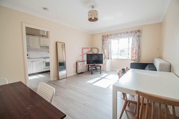 1 Bedroom Apartment To Rent In Sloane Court, Jesmond, Newcastle Upon Tyne, NE2