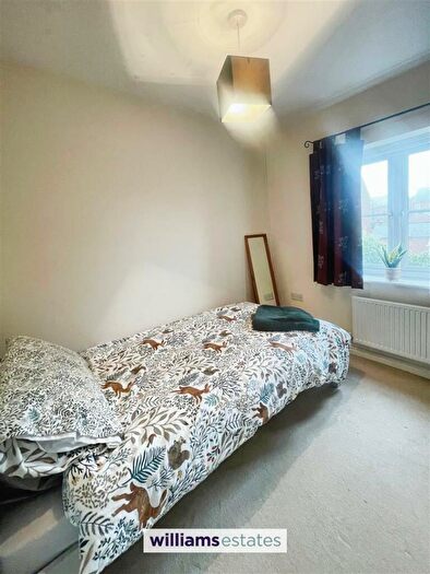 4 Bedroom Detached House For Sale In Stryd Y Barcud, Ruthin, LL15