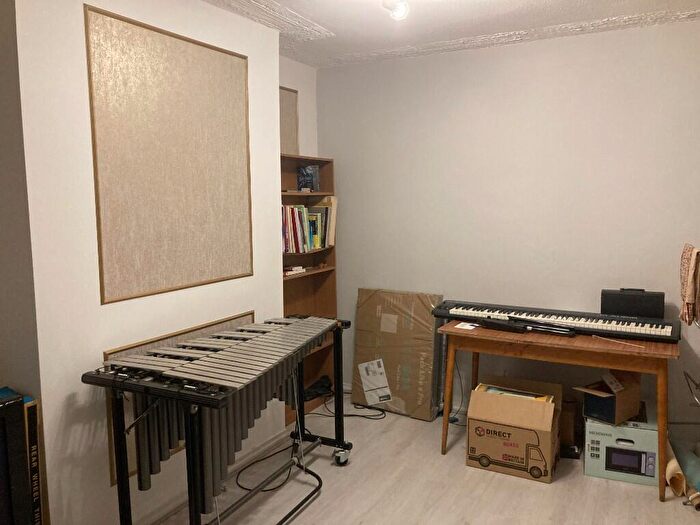 3 Bedroom Flat To Rent In Rochester Way, London, SE3