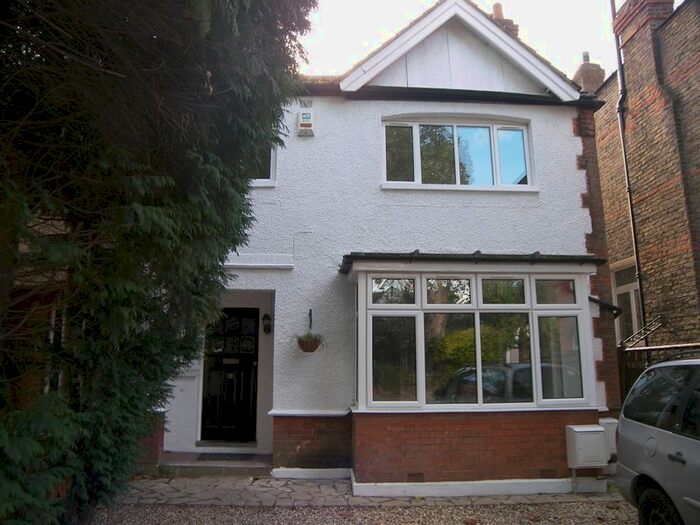 Studio To Rent In Cecil Road, Enfield EN2