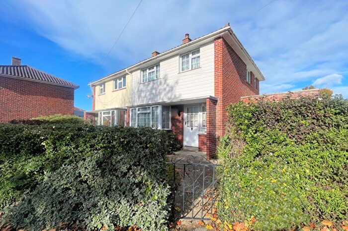 3 Bedroom Semi Detached House For Sale In Turner Avenue, Gosport, PO13