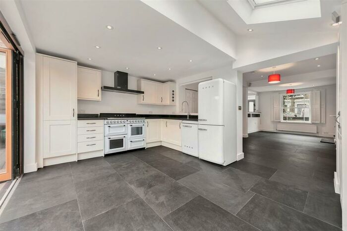 4 Bedroom Terraced House To Rent In Wingmore Road, SE24