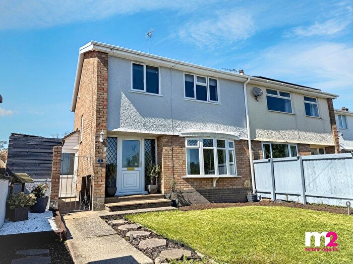 3 Bedroom Semi-Detached House For Sale In Brynhyfryd Close, Little Mill, Pontypool, NP4