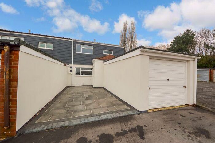 3 Bedroom Terraced House To Rent In Highwood Lawn, Havant, PO9