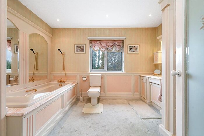 4 Bedroom Detached House For Sale In The Broadway, Oadby, Leicester, LE2
