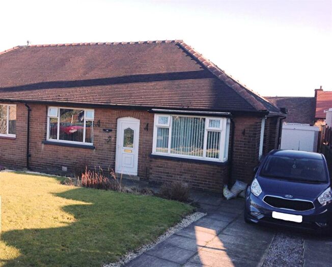 2 Bedroom Semi-Detached Bungalow To Rent In Foster Avenue, Huddersfield, HD4