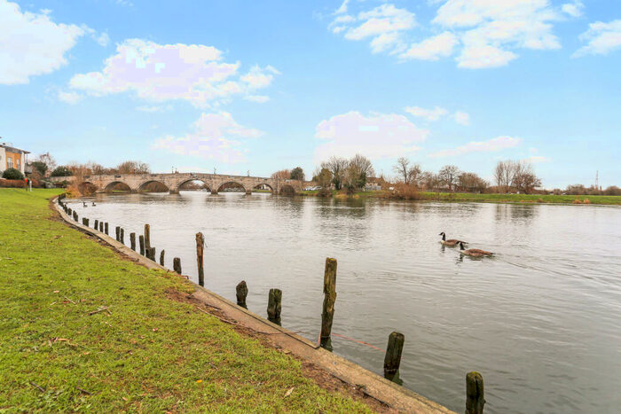 2 Bedroom Apartment To Rent In Bridge Wharf, Chertsey, KT16