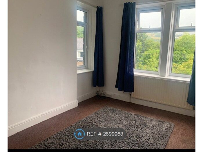 2 Bedroom Flat To Rent In Eelholme View Street, Keighley, BD20