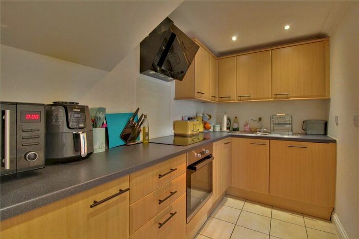 2 Bedroom Terraced House For Sale In Boxalls Lane, Aldershot, Hampshire, GU11