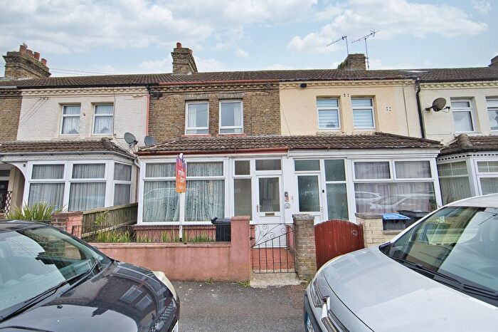 3 Bedroom Terraced House For Sale In Leighton Road, Dover, Kent, CT16