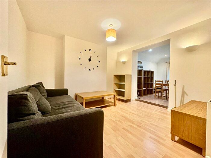 1 Bedroom Flat To Rent In Minford Gardens, London, W14