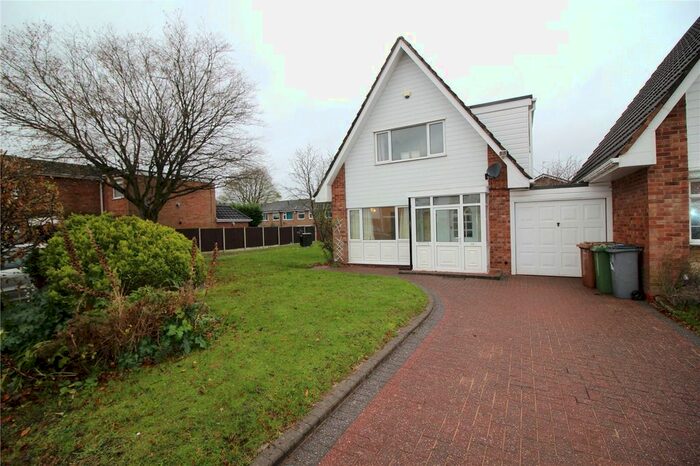 3 Bedroom Link Detached House To Rent In Wharton Avenue, Solihull, West Midlands B92