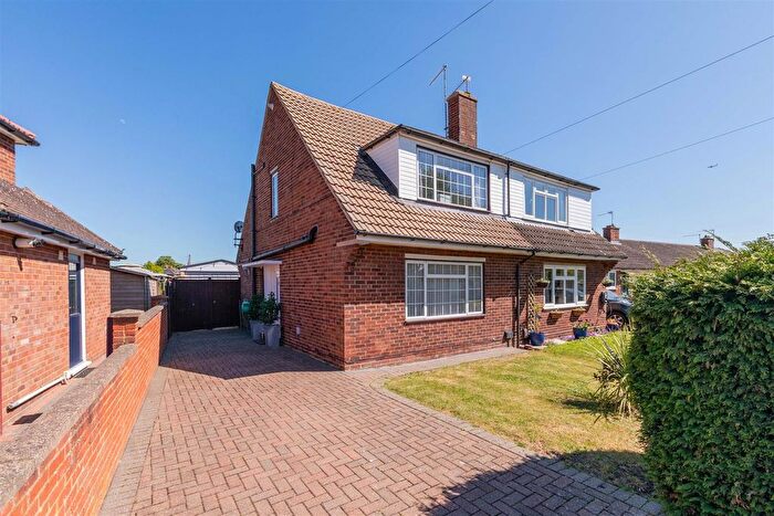 3 Bedroom Semi-Detached House For Sale In Haywards Mead, Eton Wick, Berkshire, SL4
