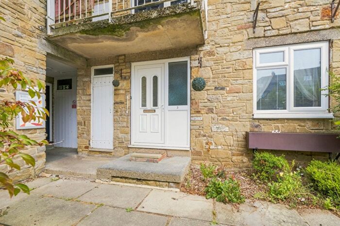 2 Bedroom Flat For Sale In Fisher Gardens, Knaresborough, HG5