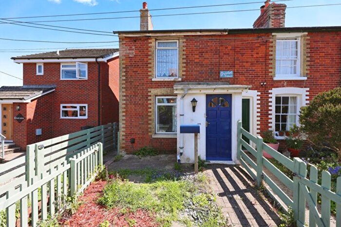 3 Bedroom End Of Terrace House For Sale In Blackbridge Road, Freshwater, PO40