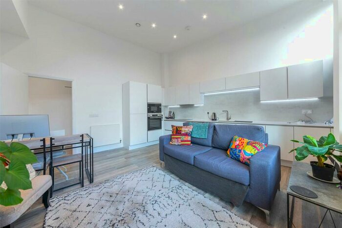 1 Bedroom Apartment To Rent In Pearl Buildings, Scena Way, - Camberwell Road, London, SE5
