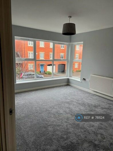 2 Bedroom Flat To Rent In St. Helena Avenue, Bletchley, Milton Keynes, MK3