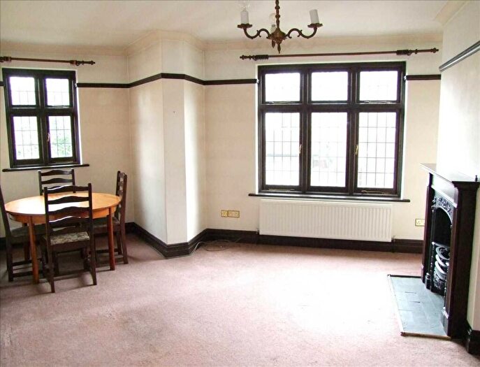 2 Bedroom Apartment To Rent In Leigh On Sea, SS9