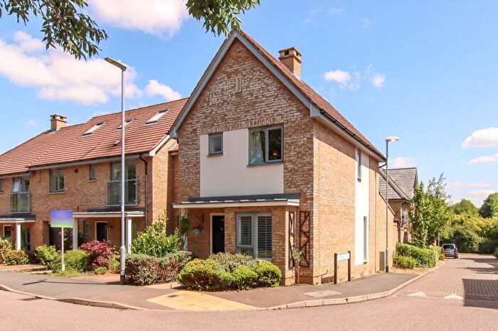 3 Bedroom Semi-Detached House For Sale In Kingcup Avenue, Hemel Hempstead, HP2