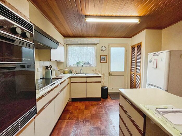 3 Bedroom End Of Terrace House For Sale In New Cheltenham Road, Kingswood, Bristol, South Gloucestershire, BS15