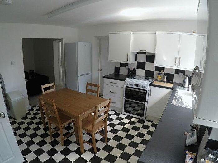 6 Bedroom Detached House To Rent In -Bedroom Student House On Kinsbourne Avenue – Available September, BH10