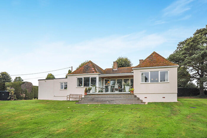 3 Bedroom Detached Bungalow To Rent In Chilworth Farm, Great Milton, OX44