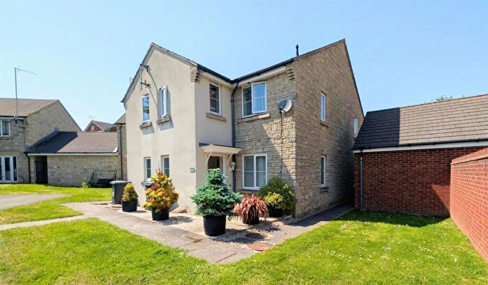 2 Bedroom End Of Terrace House For Sale In Cardinal Drive, Tuffley, Gloucester, GL4