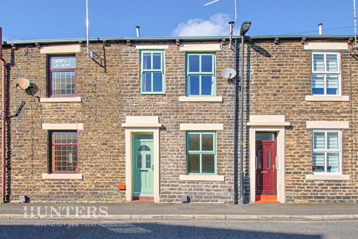 3 Bedroom Terraced House To Rent In Peel Street, Littleborough, OL15