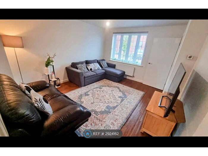 3 Bedroom Semi-Detached House To Rent In Grayling Close, St Neots, PE19