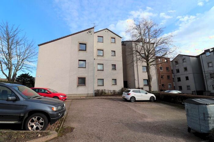 1 Bedroom Flat To Rent In Headland Court, Aberdeen, AB10