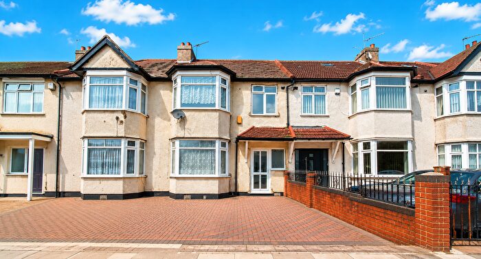 3 Bedroom Terraced House To Rent In Chepstow Gardens, Southall, UB1