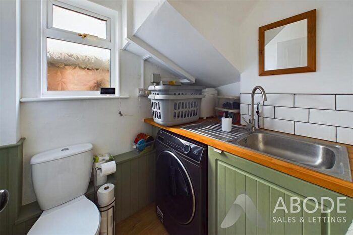 3 Bedroom End Of Terrace House For Sale In Derby Road, Swadlincote, DE11