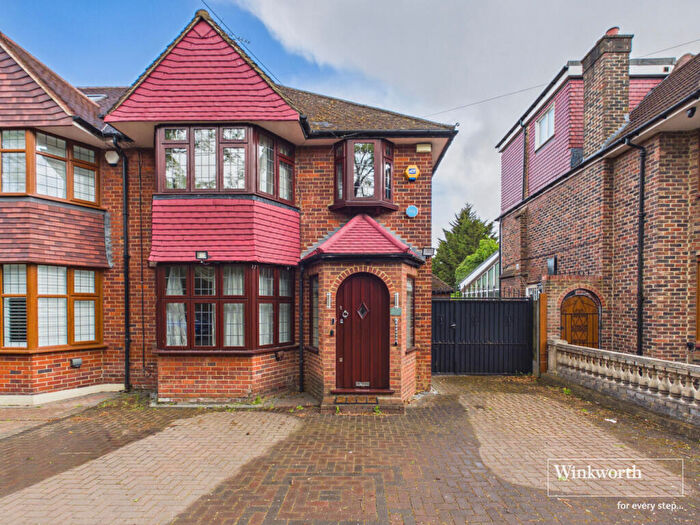3 Bedroom Semi-Detached House For Sale In Salmon Street, Kingsbury, London, NW9