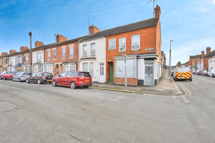 2 Bedroom Flat To Rent In Euston Road, Far Cotton, NN4