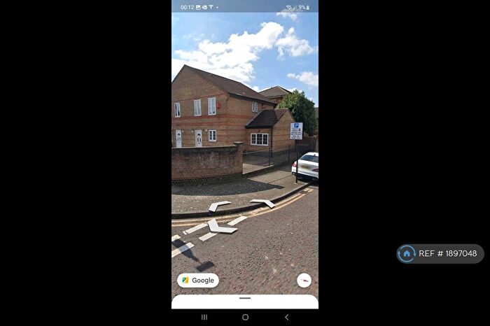 4 Bedroom Semi-Detached House To Rent In Beryl Avenue, London, E6