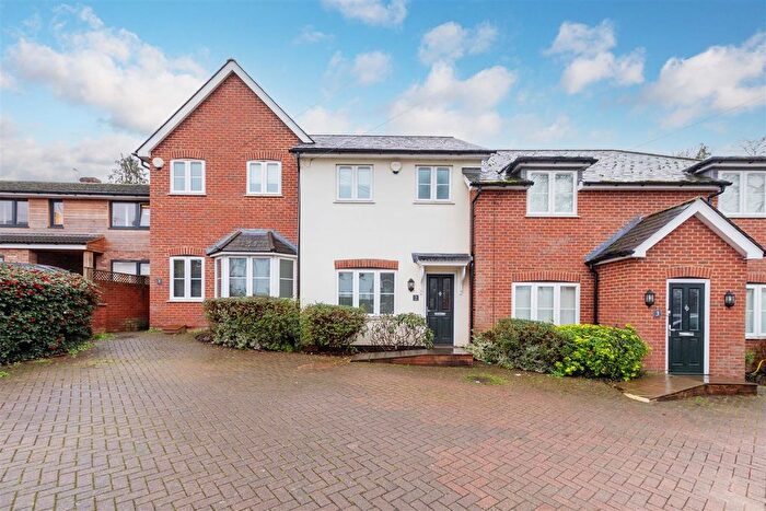 3 Bedroom Terraced House For Sale In Meadow Bank Cottages, Boyn Hill Road, Maidenhead, SL6