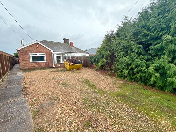3 Bedroom Semi-Detached Bungalow For Sale In Sleaford Road, Metheringham, LN4