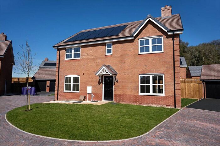 4 Bedroom Detached House For Sale In Birmingham Road, Hatton, Warwick, CV35