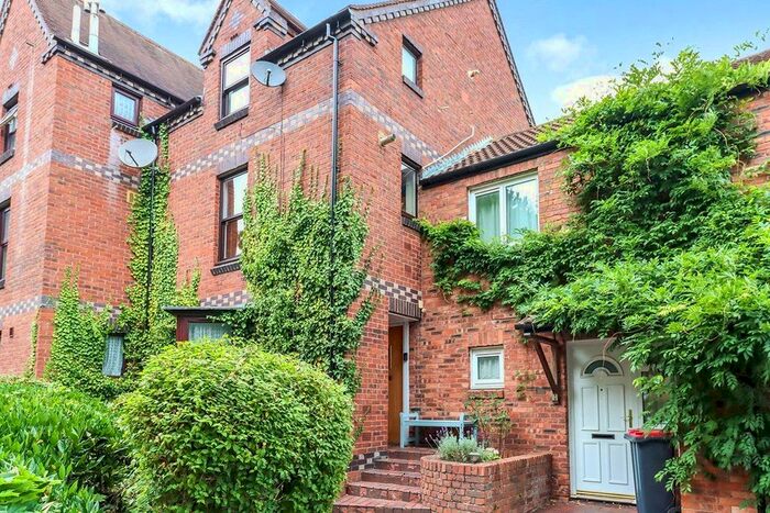 2 Bedroom Flat To Rent In Chepstow Drive, Leegomery, Telford, Shropshire, TF1