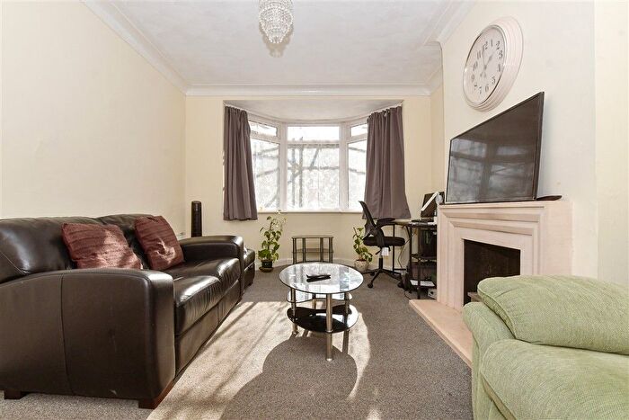 5 Bedroom Semi-detached House For Sale In Northdown Road, Margate, Kent, CT9